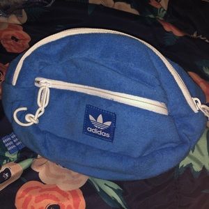 Adidas fanny back
